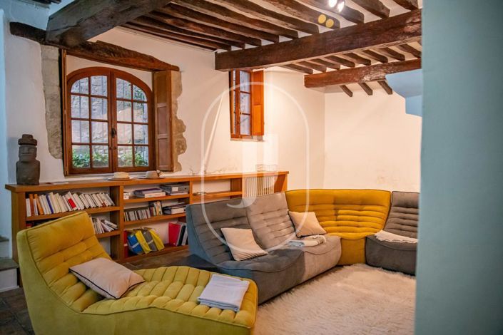 Image No.6-3 Bed House for sale