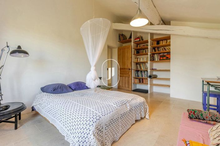 Image No.13-9 Bed House for sale