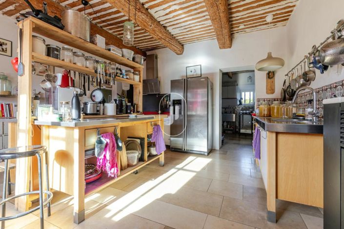 Image No.6-9 Bed House for sale