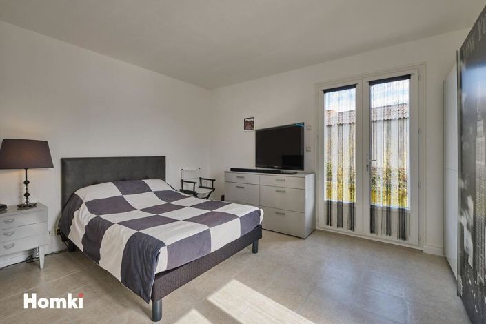 Image No.10-4 Bed House for sale