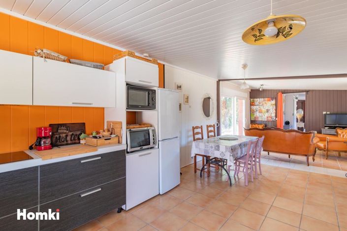 Image No.20-4 Bed House for sale