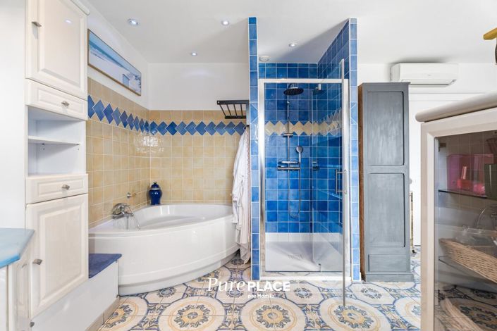 Image No.14-5 Bed House for sale