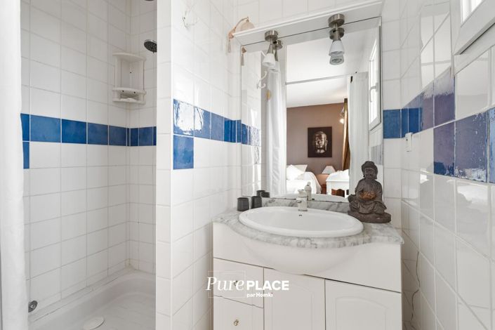 Image No.18-5 Bed House for sale