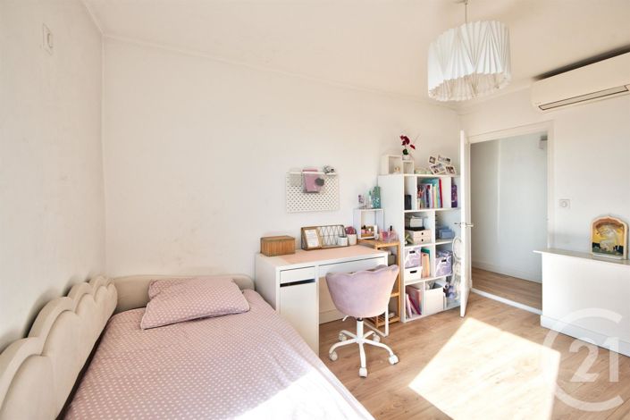 Image No.14-3 Bed House for sale