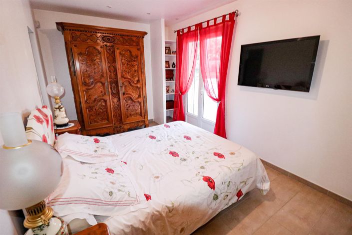 Image No.14-4 Bed House for sale