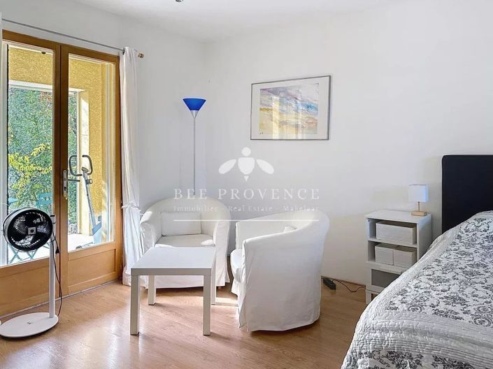 Image No.13-2 Bed House for sale