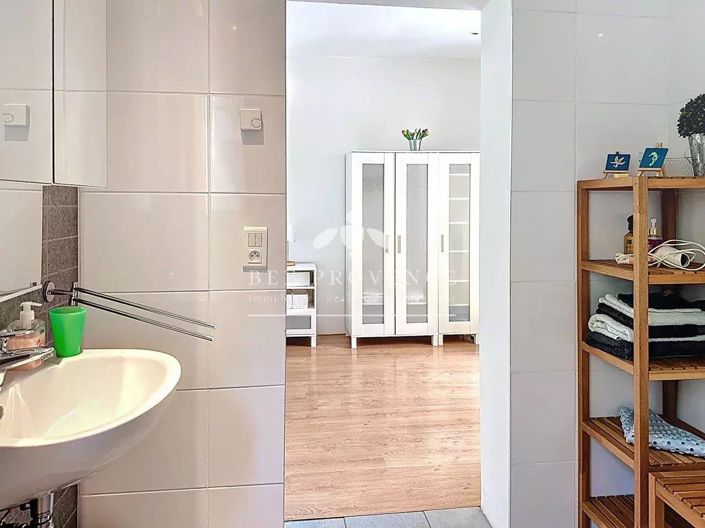 Image No.21-2 Bed House for sale