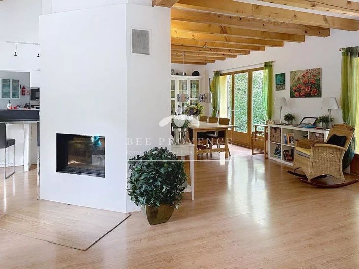 Image No.5-2 Bed House for sale