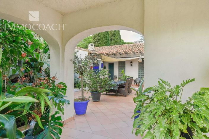 Image No.10-Maison de 6 chambres à vendre à La Londe-les-Maures