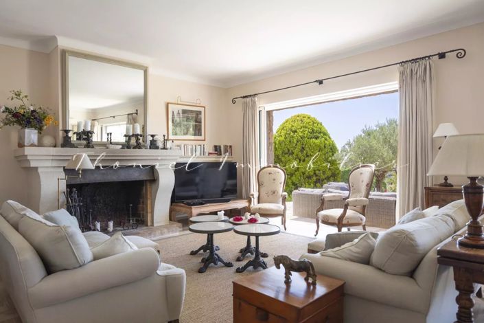Image No.7-6 Bed House for sale
