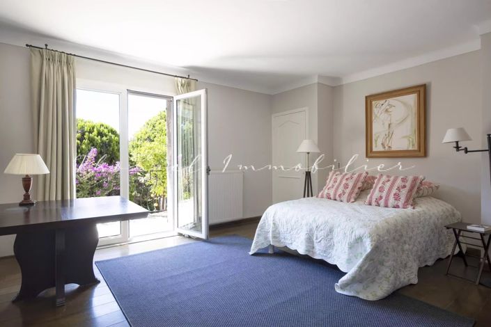 Image No.9-6 Bed House for sale