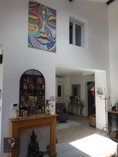 Image No.10-5 Bed House for sale