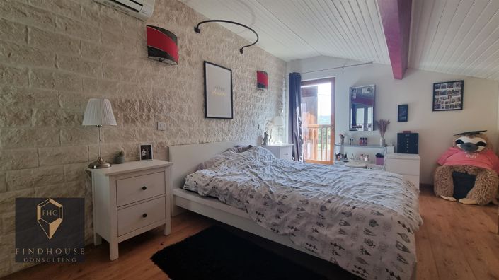 Image No.19-5 Bed House for sale