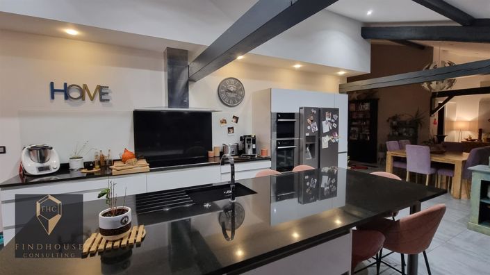 Image No.4-5 Bed House for sale