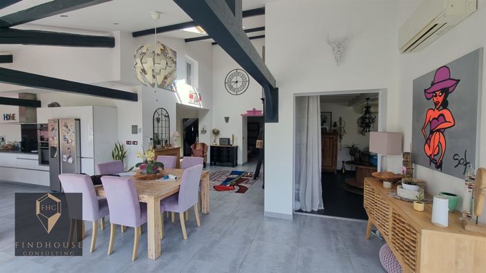 Image No.7-5 Bed House for sale