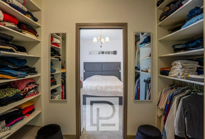 Image No.13-5 Bed House for sale