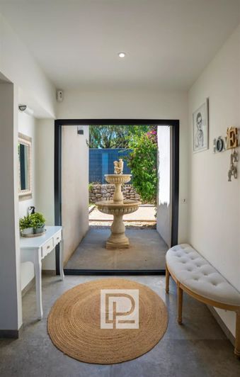 Image No.19-5 Bed House for sale