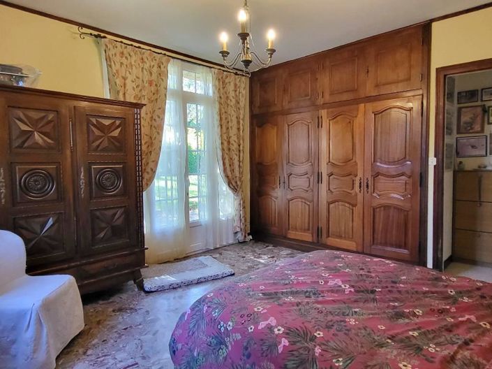 Image No.7-4 Bed House for sale