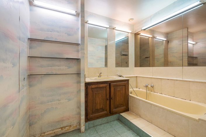 Image No.18-5 Bed House for sale