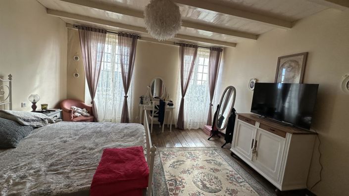 Image No.11-3 Bed House for sale