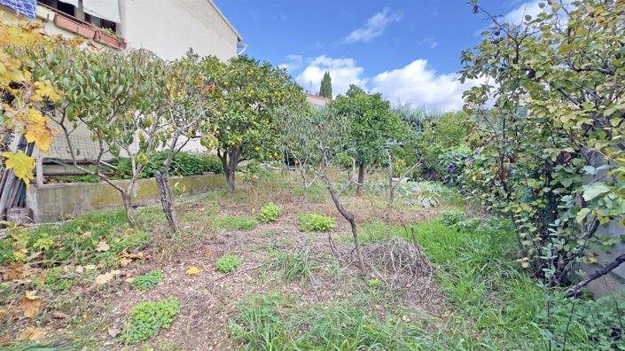 Image No.11-3 Bed House for sale