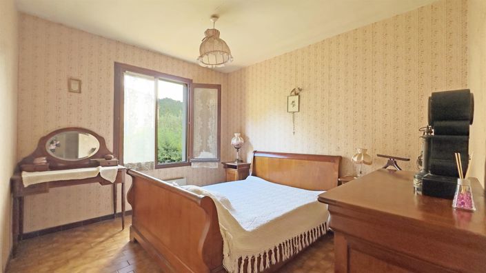 Image No.6-3 Bed House for sale