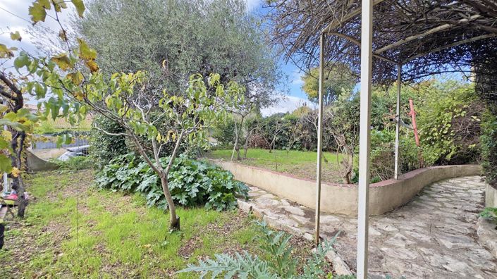 Image No.8-3 Bed House for sale