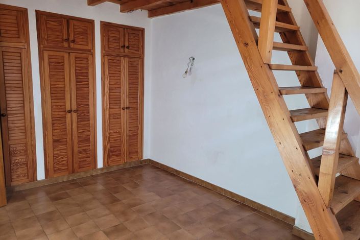 Image No.13-3 Bed House for sale