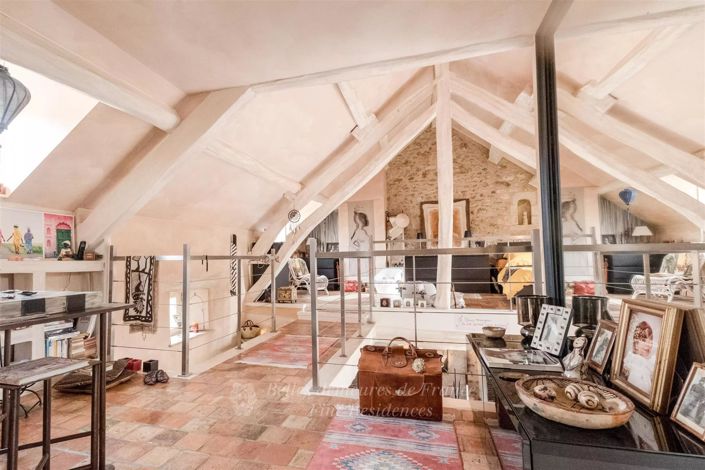 Image No.3-5 Bed House for sale