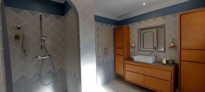 Image No.17-4 Bed House for sale