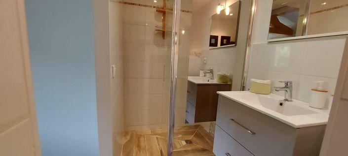 Image No.25-4 Bed House for sale