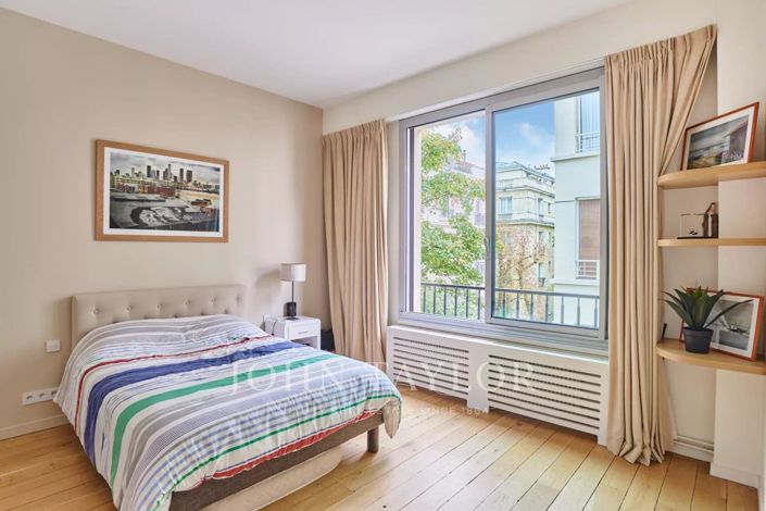 Image No.19-5 Bed Apartment for sale