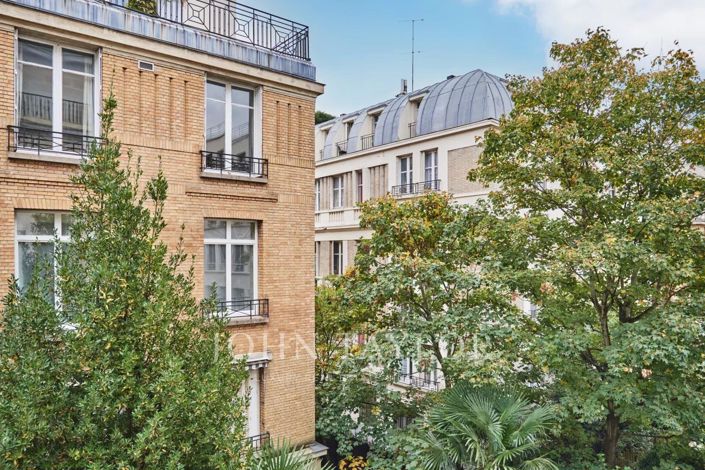 Image No.20-5 Bed Apartment for sale