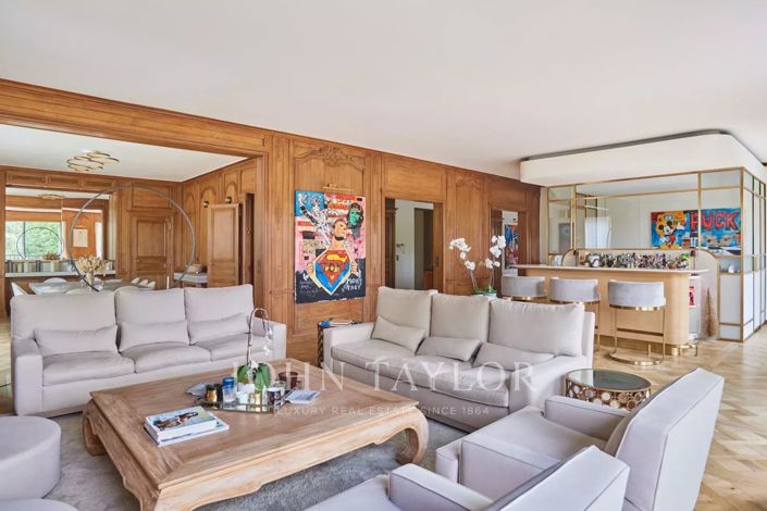 Image No.22-5 Bed Apartment for sale