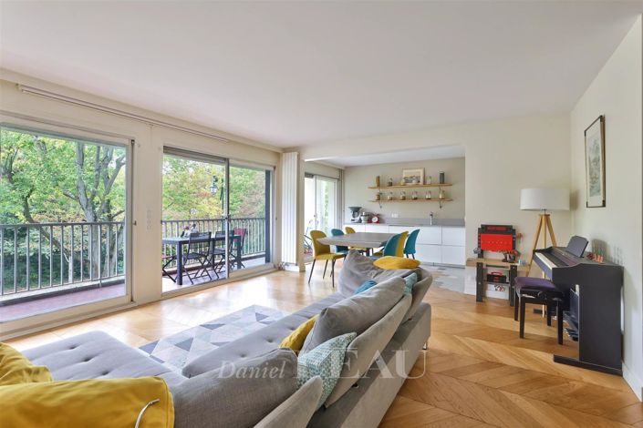 Image No.1-3 Bed Apartment for sale