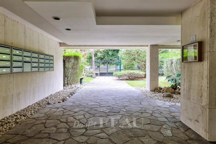 Image No.17-3 Bed Apartment for sale