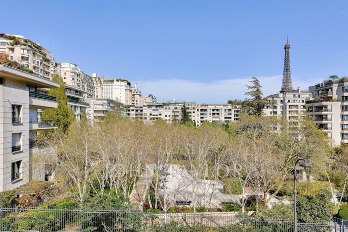 Image No.14-6 Bed House for sale