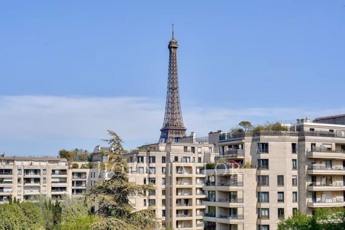 Image No.4-6 Bed House for sale