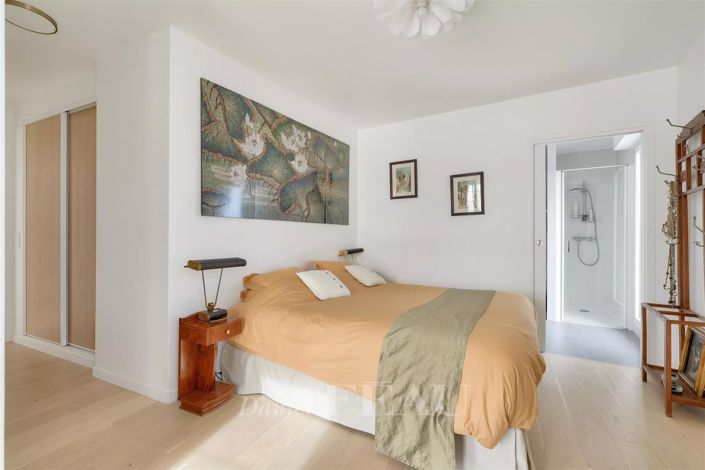 Image No.10-2 Bed Apartment for sale