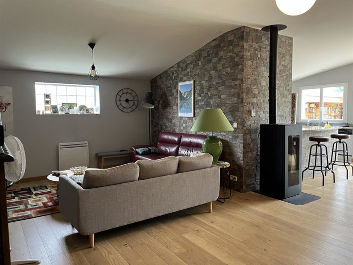 Image No.4-5 Bed House for sale