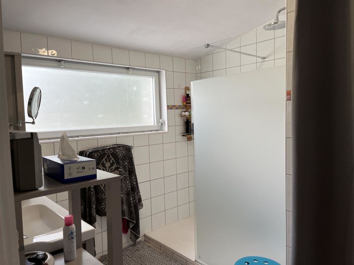 Image No.6-5 Bed House for sale