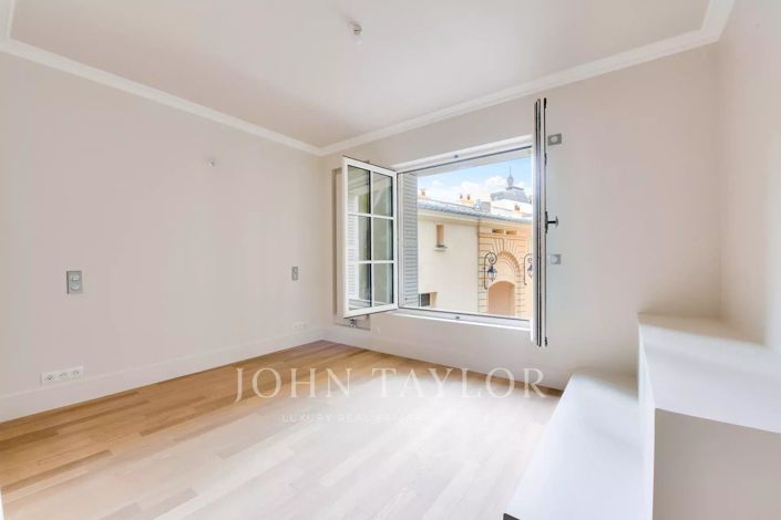 Image No.15-5 Bed Apartment for sale