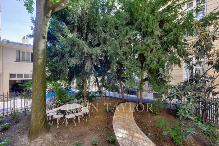 Image No.22-5 Bed Apartment for sale