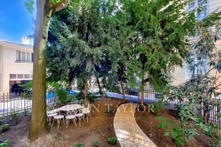 Image No.24-5 Bed Apartment for sale