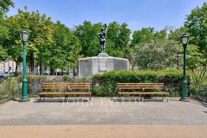 Image No.29-5 Bed Apartment for sale