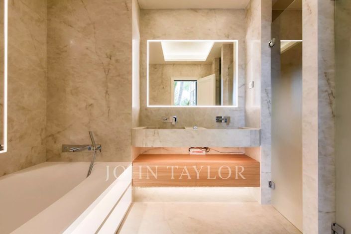 Image No.7-5 Bed Apartment for sale