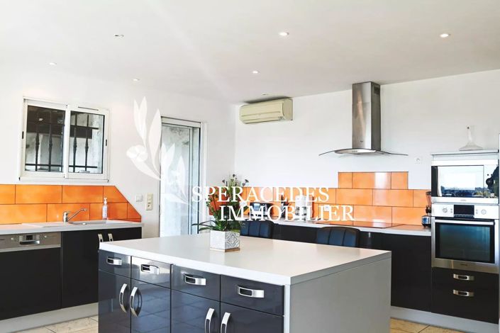 Image No.5-3 Bed House for sale