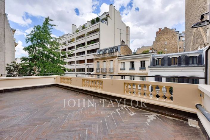 Image No.11-9 Bed House for sale