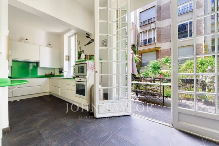 Image No.5-9 Bed House for sale