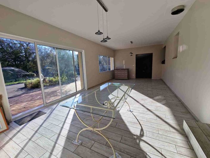 Image No.3-4 Bed House for sale